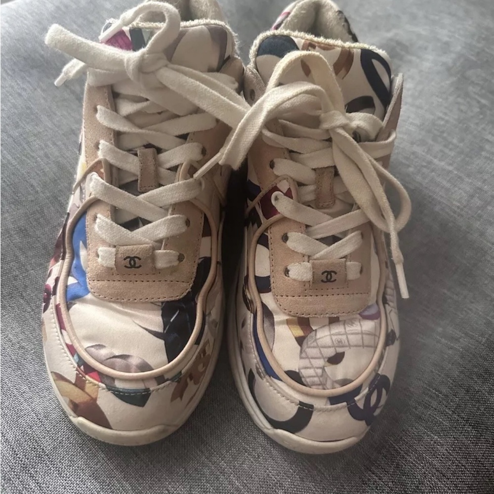 Chanel sneakers, barely used. Size 4Y, great for 9-12 y.o.